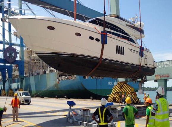 Case-Study---Shifting-of-Yacht-Within-Wharfside-4