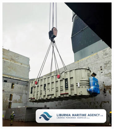 Liburnia Loading a 220mt Transfomer in Rotterdam